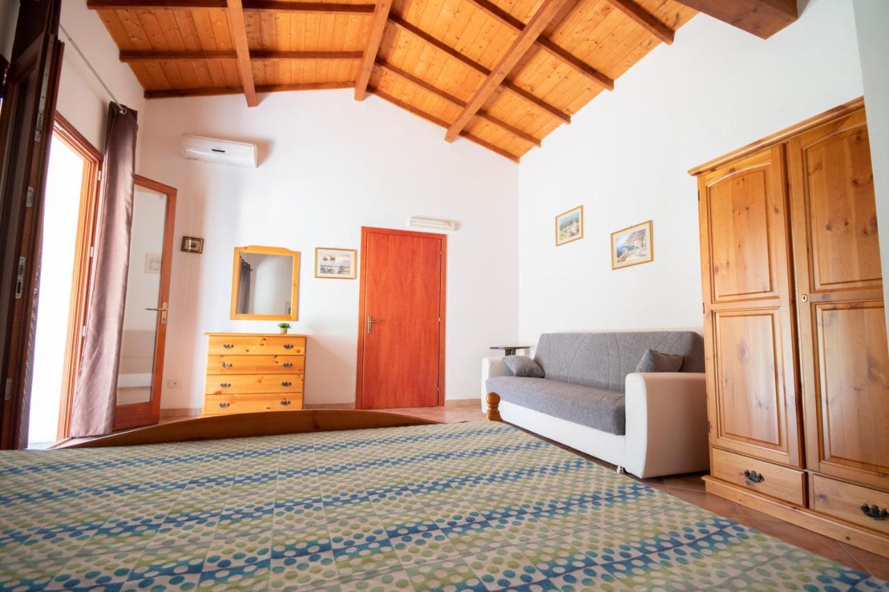 Is Cuccus Bed & Breakfast Masainas Exterior foto