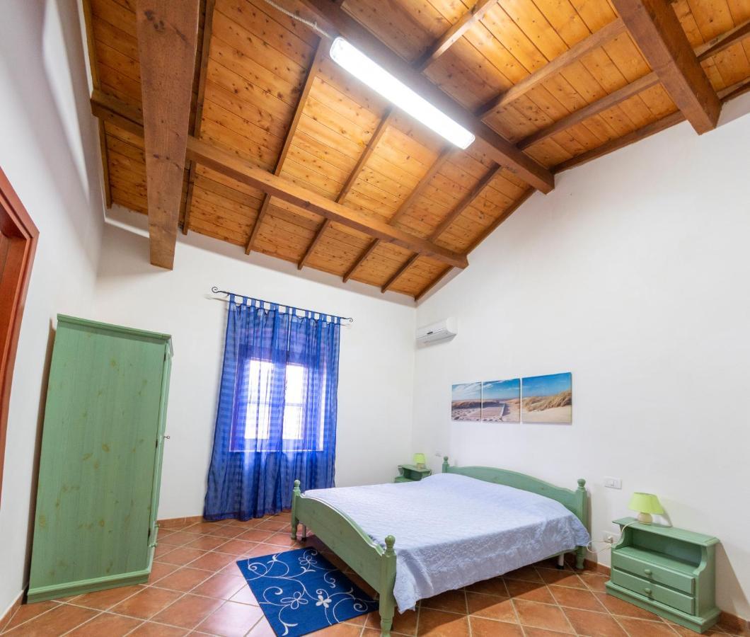 Is Cuccus Bed & Breakfast Masainas Exterior foto