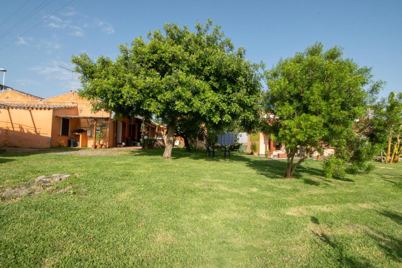 Is Cuccus Bed & Breakfast Masainas Exterior foto