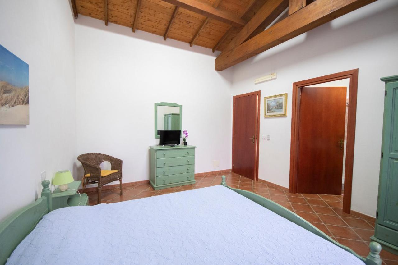 Is Cuccus Bed & Breakfast Masainas Exterior foto