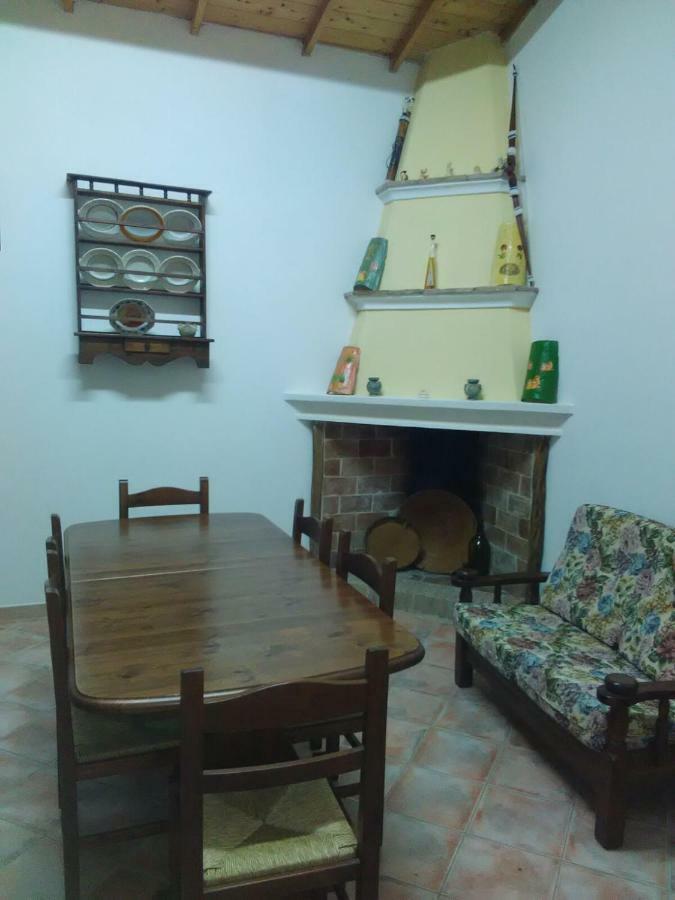 Is Cuccus Bed & Breakfast Masainas Exterior foto